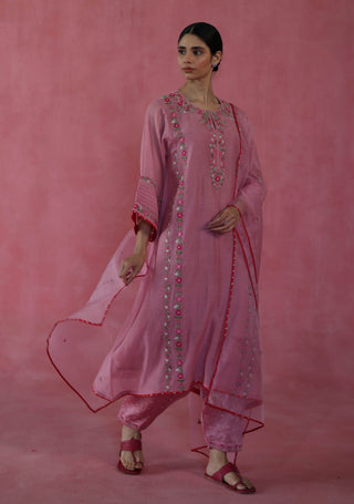 Kulfi Pink Kurta Set by Begum Pret available on Indiaspopup.com