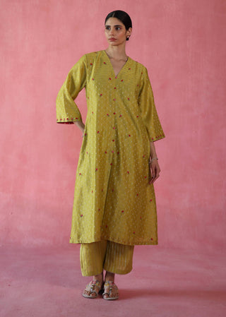Zaafran Yellow Kurta Set by Begum Pret available on Indiaspopup.com