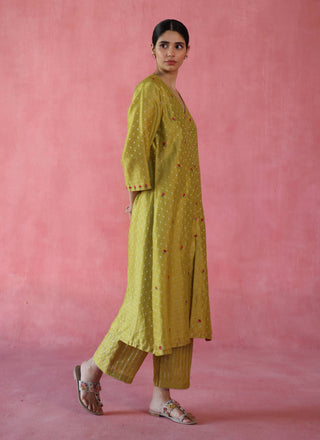 Zaafran Yellow Kurta Set by Begum Pret available on Indiaspopup.com