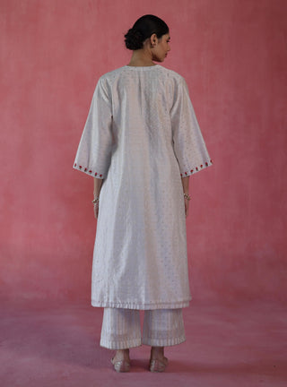 Zaafran Ivory Kurta Set by Begum Pret available on Indiaspopup.com