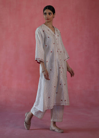 Zaafran Ivory Kurta Set by Begum Pret available on Indiaspopup.com