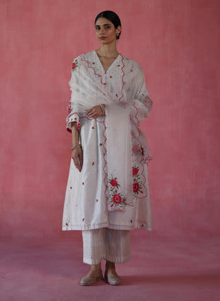Zaafran Ivory Kurta Set by Begum Pret available on Indiaspopup.com