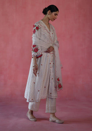 Zaafran Ivory Kurta Set by Begum Pret available on Indiaspopup.com