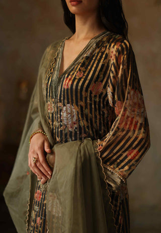 Begum Pret-Ikai Black Kurta Set-INDIASPOPUP.COM