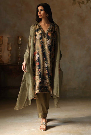 Begum Pret-Ikai Black Kurta Set-INDIASPOPUP.COM