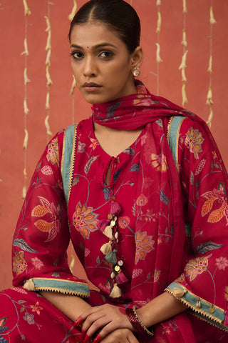 Red Karuna Chintz Chanderi Long Kurta Set by Shivani Bhargava available on Indiaspopup.com