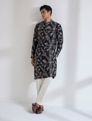 Black clasic cut printed kurta set