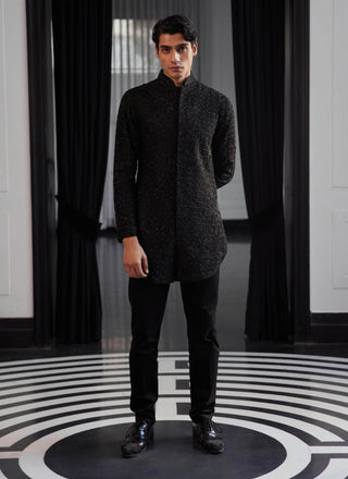 Favian Black Embroidered Jacket And Kurta Set by Charu & Vasundhara Men available on Indiaspopup