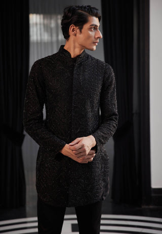 Favian Black Embroidered Jacket And Kurta Set by Charu & Vasundhara Men available on Indiaspopup