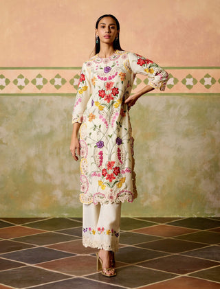Ivory floral threadwork and cutwork kurta set