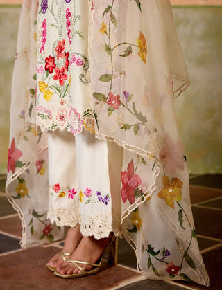 Ivory floral threadwork and cutwork kurta set