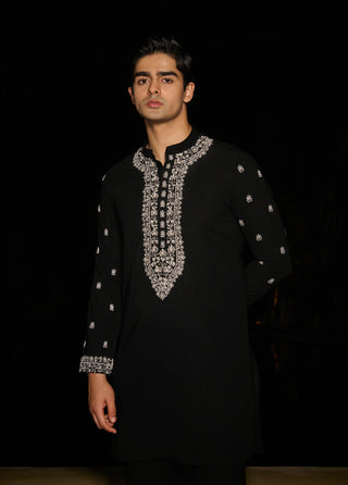 Stark black kurta and pants