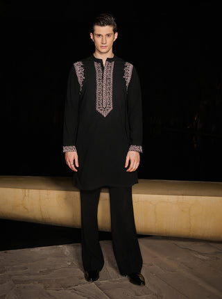 Stride black kurta and pants