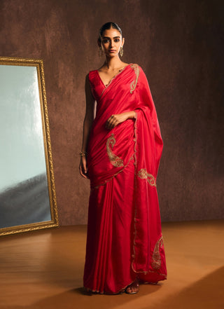 Rouge red sari