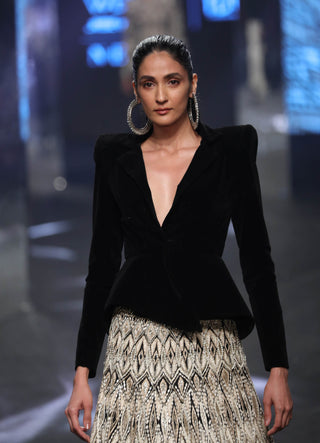 Ritika Mirchandani-Elif Black Blazer And Lehenga-INDIASPOPUP.COM