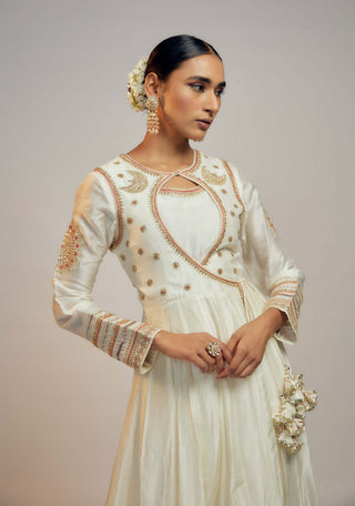 Gopi Vaid-White Meera Tussar Anarkali-INDIASPOPUP.COM