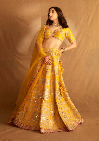 Gopi Vaid-Yellow Anha Lehenga Set-INDIASPOPUP.COM