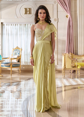 Pista corset-style blouse and sari