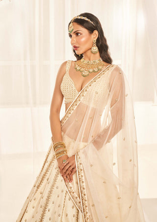 Disha Muchhala-Ivory Embroidered Lehenga Set-INDIASPOPUP.COM