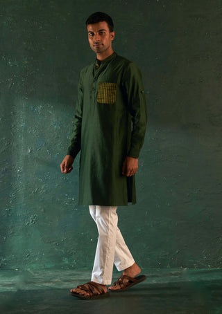 Charkhee Men-Green Chanderi Straight Kurta And Pants-INDIASPOPUP.COM