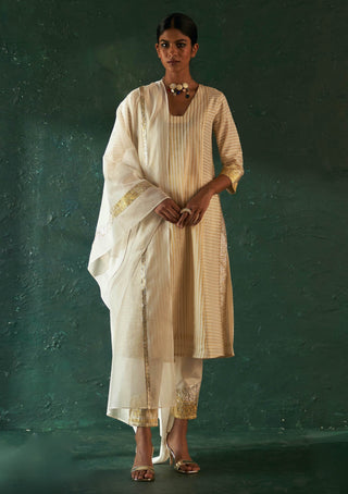 Charkhee-Off-White Gota Kurta Set-INDIASPOPUP.COM