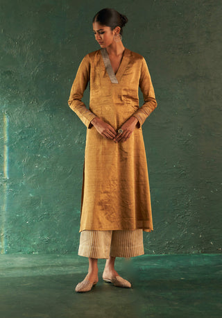 Charkhee-Classic Gold Tissue Straight Kurta Set-INDIASPOPUP.COM