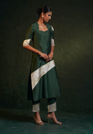 Charkhee-Deep Green A-Line Kurta Set-INDIASPOPUP.COM