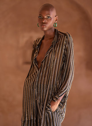 Hanan black shirt and pants