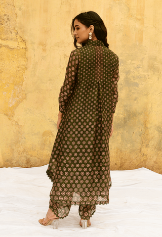 Niti Bothra-Green Dotted Cascade Kurta And Pants-INDIASPOPUP.COM