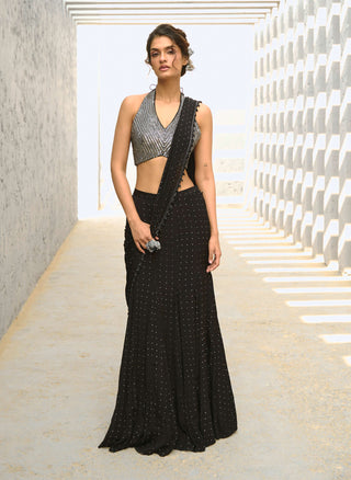 Reva Black Pre-Drape Sari And Blouse by Chamee And Palak available on Indiaspopup
