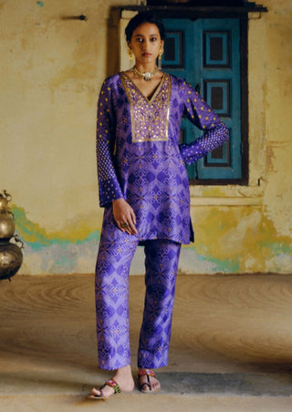 Iris Purple Kurta And Pants by Drishti & Zahabia available on Indiaspopup.com