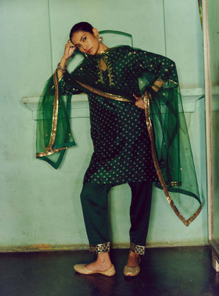 Emerald Green Printed Kurta Set by Drishti & Zahabia available on Indiaspopup.com
