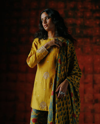 Amber Kurta And Flared Pant Set by Drishti & Zahabia available on Indiaspopup.com