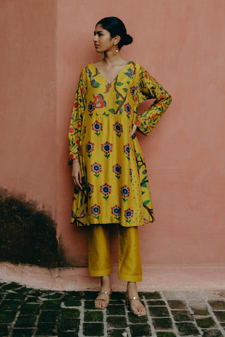 Yellow Kalidar Kurta And Salwar by Drishti & Zahabia, available on Indiaspopup.com