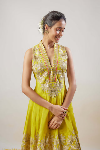Neeti Yellow Kurta And Dhoti by Gopi Vaid available on Indiaspopup