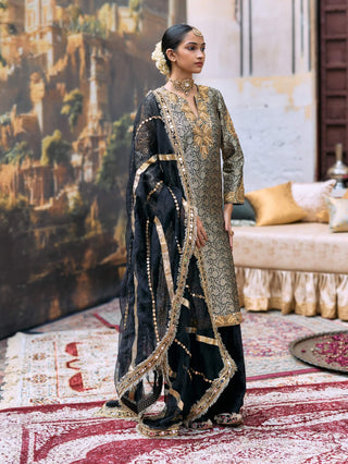 Black mrinmayi kurta set