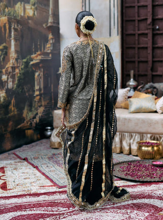 Black mrinmayi kurta set