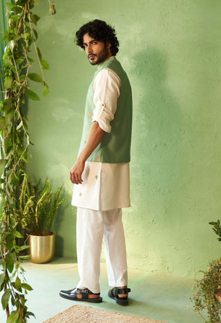 Off-white kurta and green bundi set