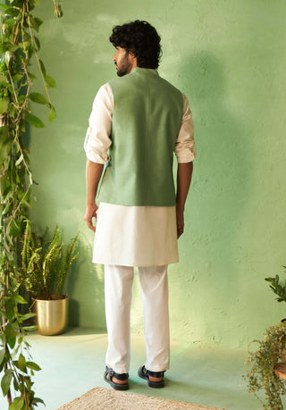 Off-white kurta and green bundi set