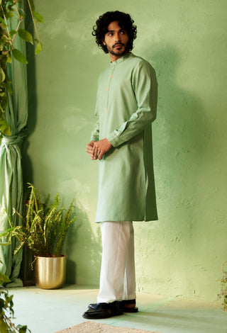 Tea green straight full sleeved kurta and pyjamas