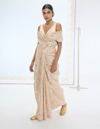 Peach harper sari and unstitched blouse