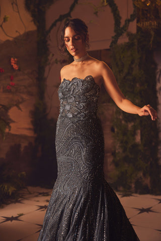 Lucent navy blue mermaid gown