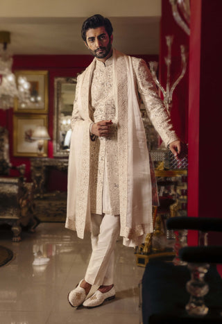 Taaren simply white embroidered sherwani set