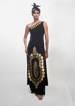 Black Off-Shoulder Kurta And Pants by House Of Masaba, available on Indiaspopup.com
