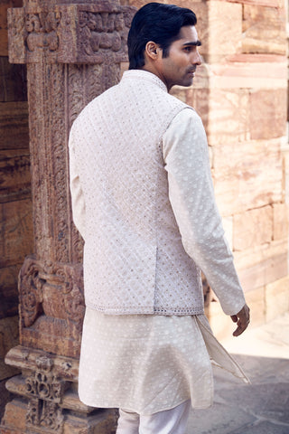 Ivory Wing Pocket Bundi And Kurta Set by Matsya Men available on Indiaspopup.com