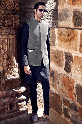 Black Double Wing Bundi And Kurta Set by Matsya Men available on Indiaspopup.com