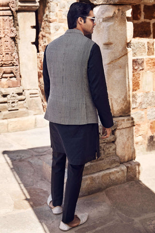 Black Double Wing Bundi And Kurta Set by Matsya Men available on Indiaspopup.com
