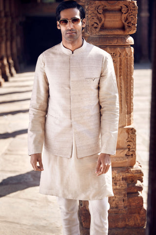Ivory Handloom Iconic Wing Pocket Bundi And Kurta Set by Matsya Men available on Indiaspopup.com