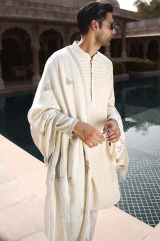 Matsya Men-Ivory Saada Handloom Kurta And Pant-INDIASPOPUP.COM
