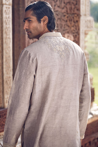 Scottish Grey Sona Patti Kurta And Pants by Matsya Men available on Indiaspopup.com